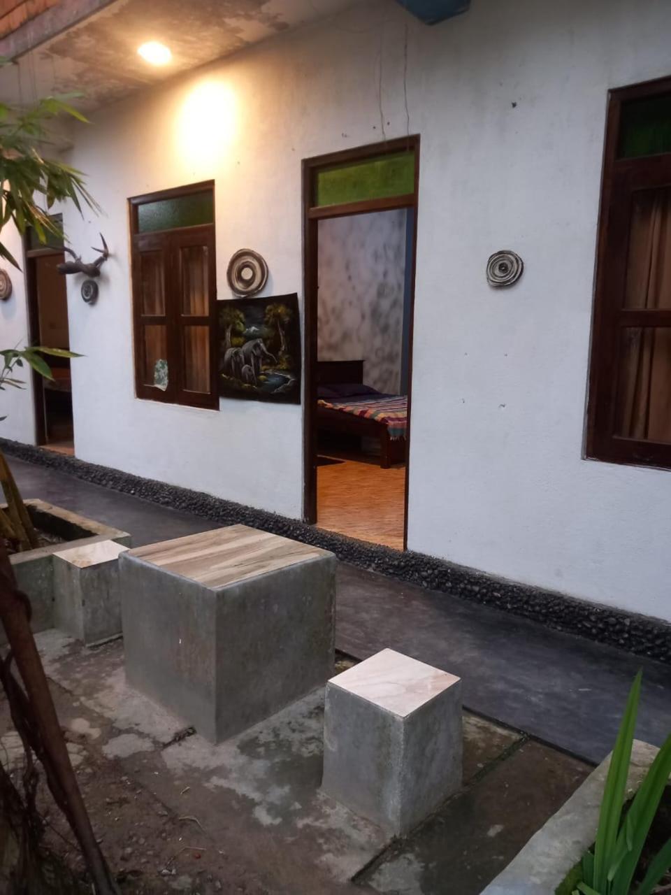 Suninn Hostel And Surf School Weligama Extérieur photo