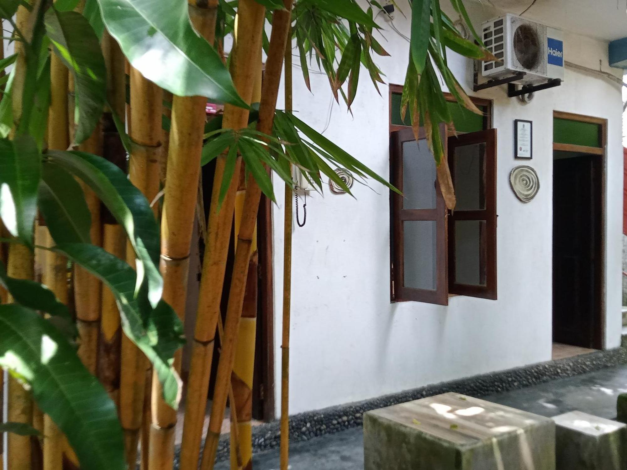 Suninn Hostel And Surf School Weligama Extérieur photo